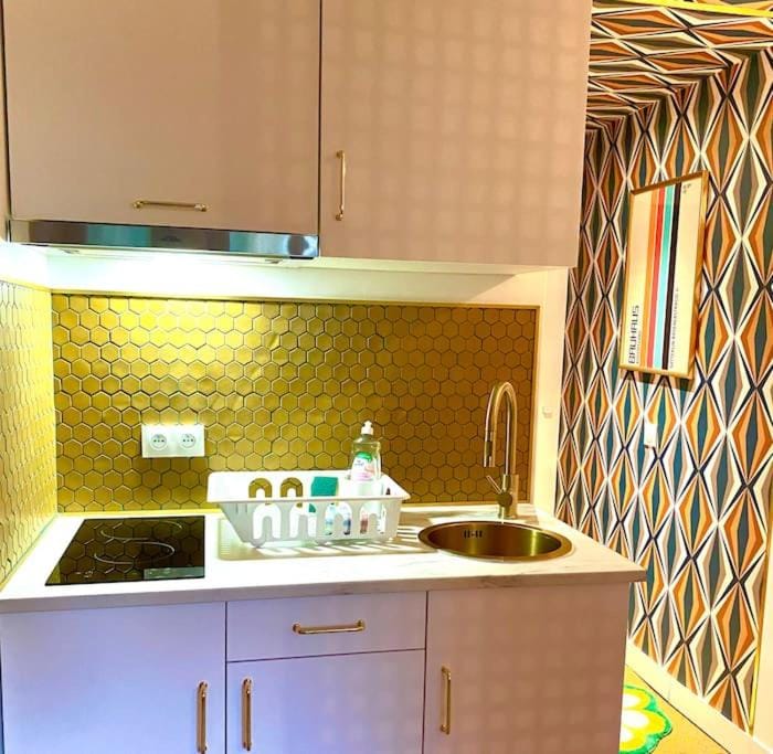 CAVALOC.FR STUDIO RETRORANGE Apartment in Cavalaire-sur-Mer
