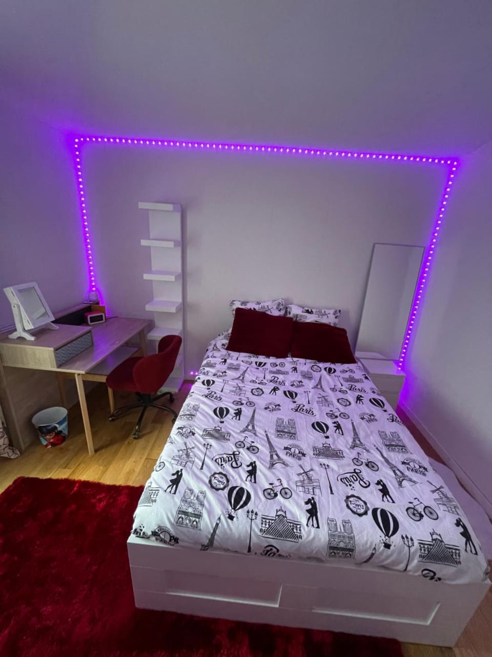 Duplexe Porte de Paris Apartment in Île-de-France