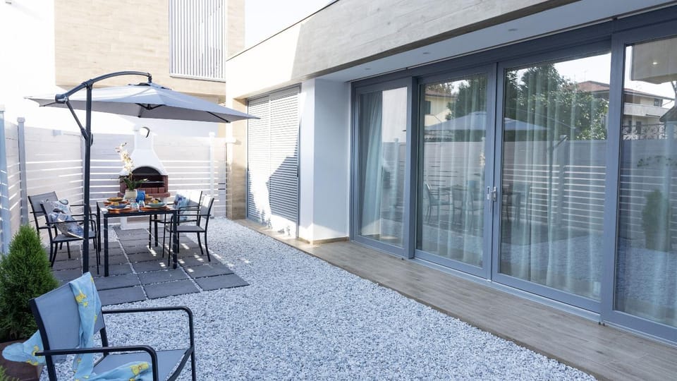 Patio, Seating area, Dining area