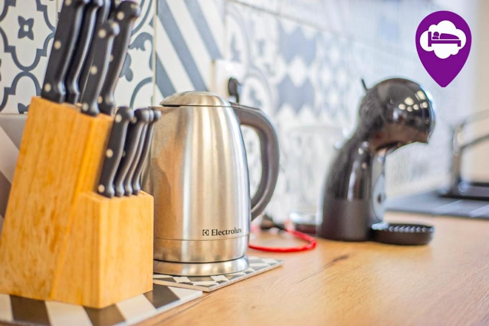 Coffee/tea facilities, Kitchen or kitchenette
