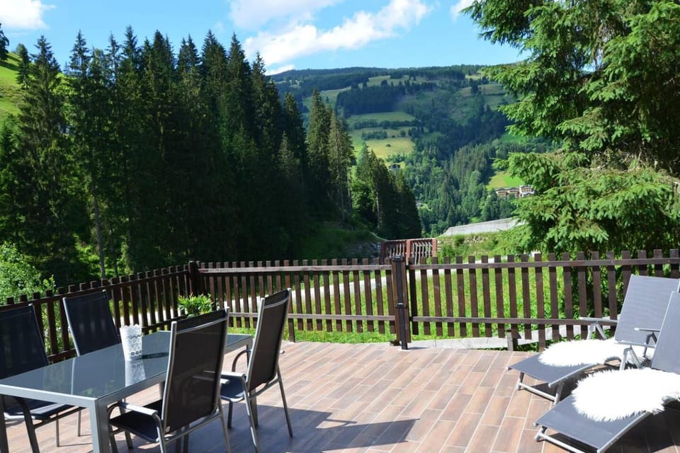 View (from property/room), Balcony/Terrace