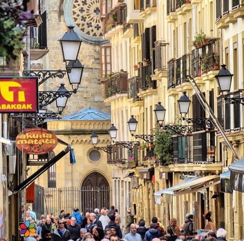 32 De Agosto ROOMS Bed and Breakfast in San Sebastian
