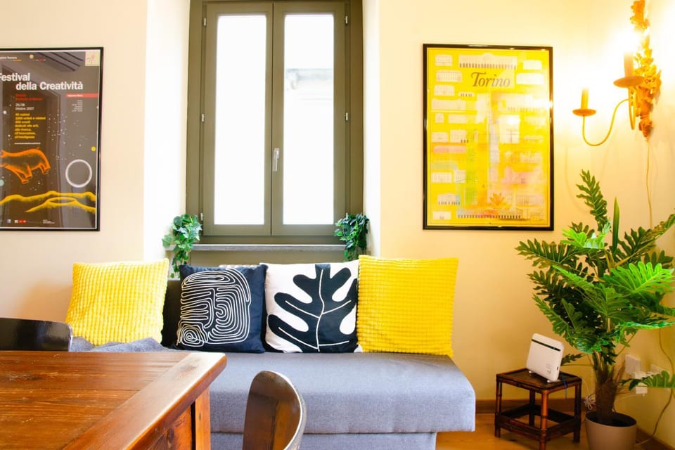 Living room, Decorative detail