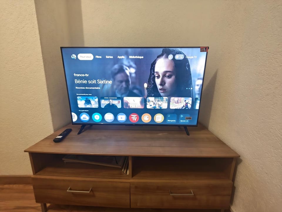 Chambre climatisée et cosy Auberge du manala Hôtel 24 24 Hostel in Saint-Louis