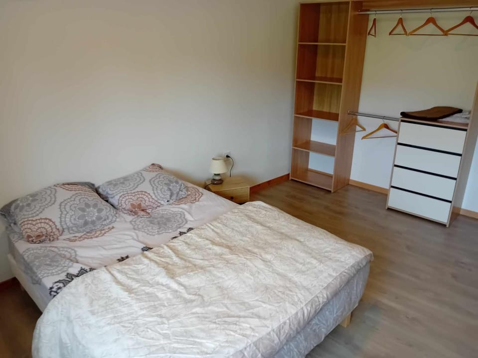 Grand appartement avec terrasse Apartment in Hauts-de-France