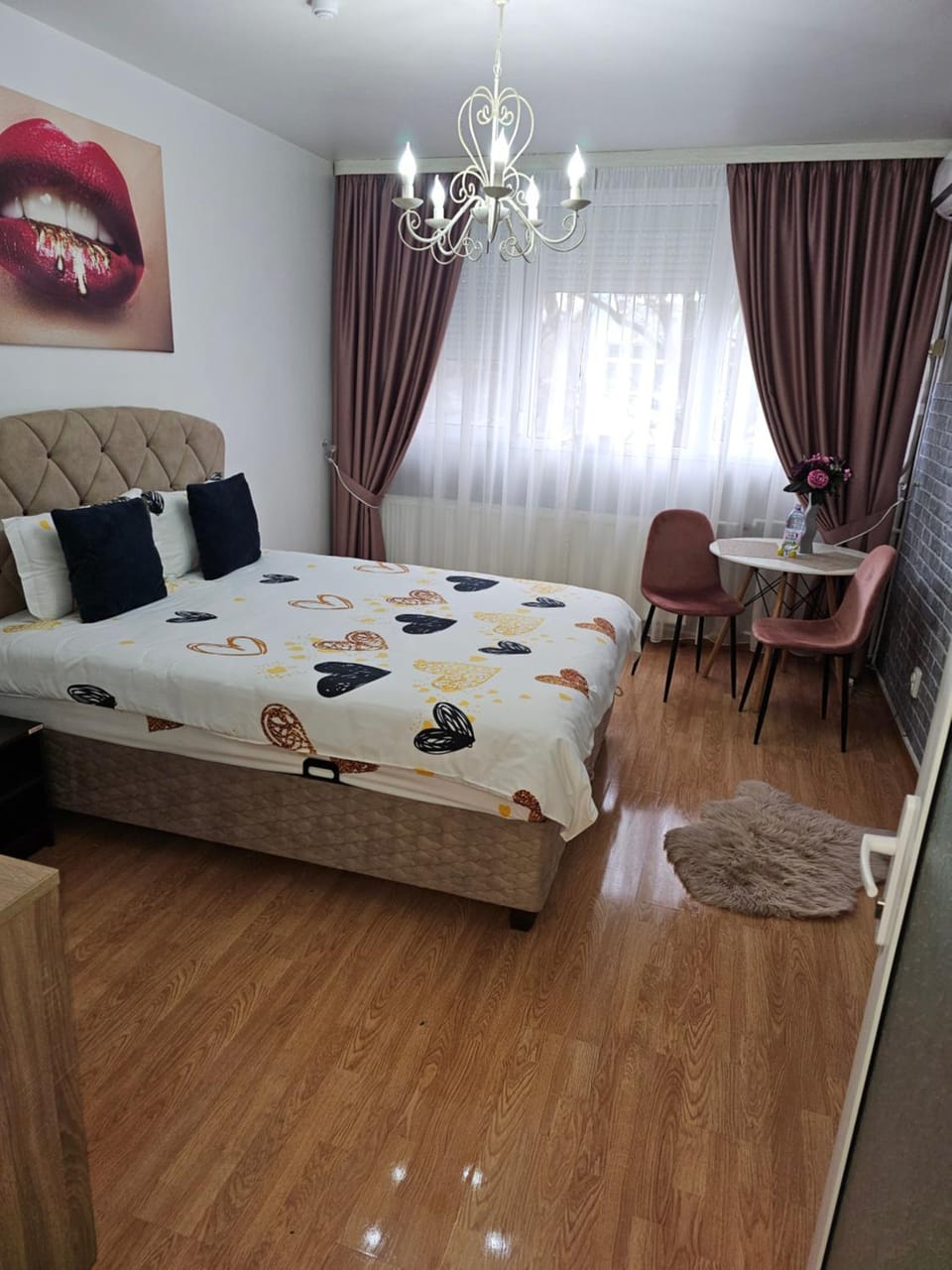 CHIC Studio- Place to Remember Apartment in Romania