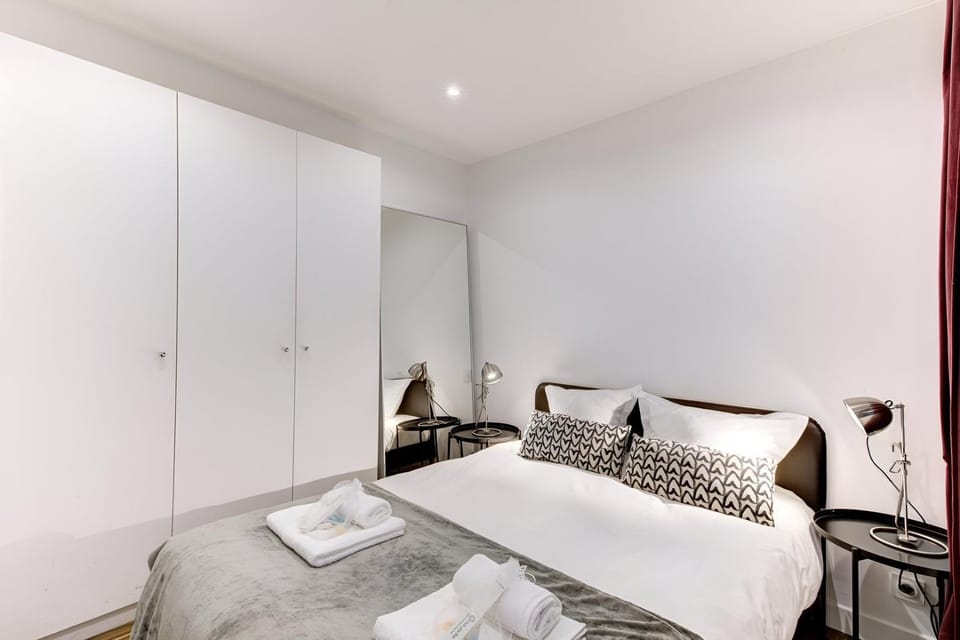 Bed, Photo of the whole room, Bedroom, towels, wardrobe