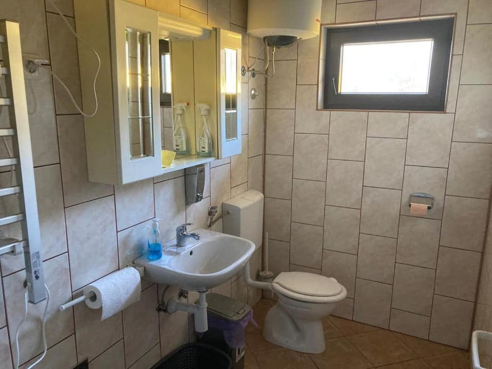Toilet, Bathroom