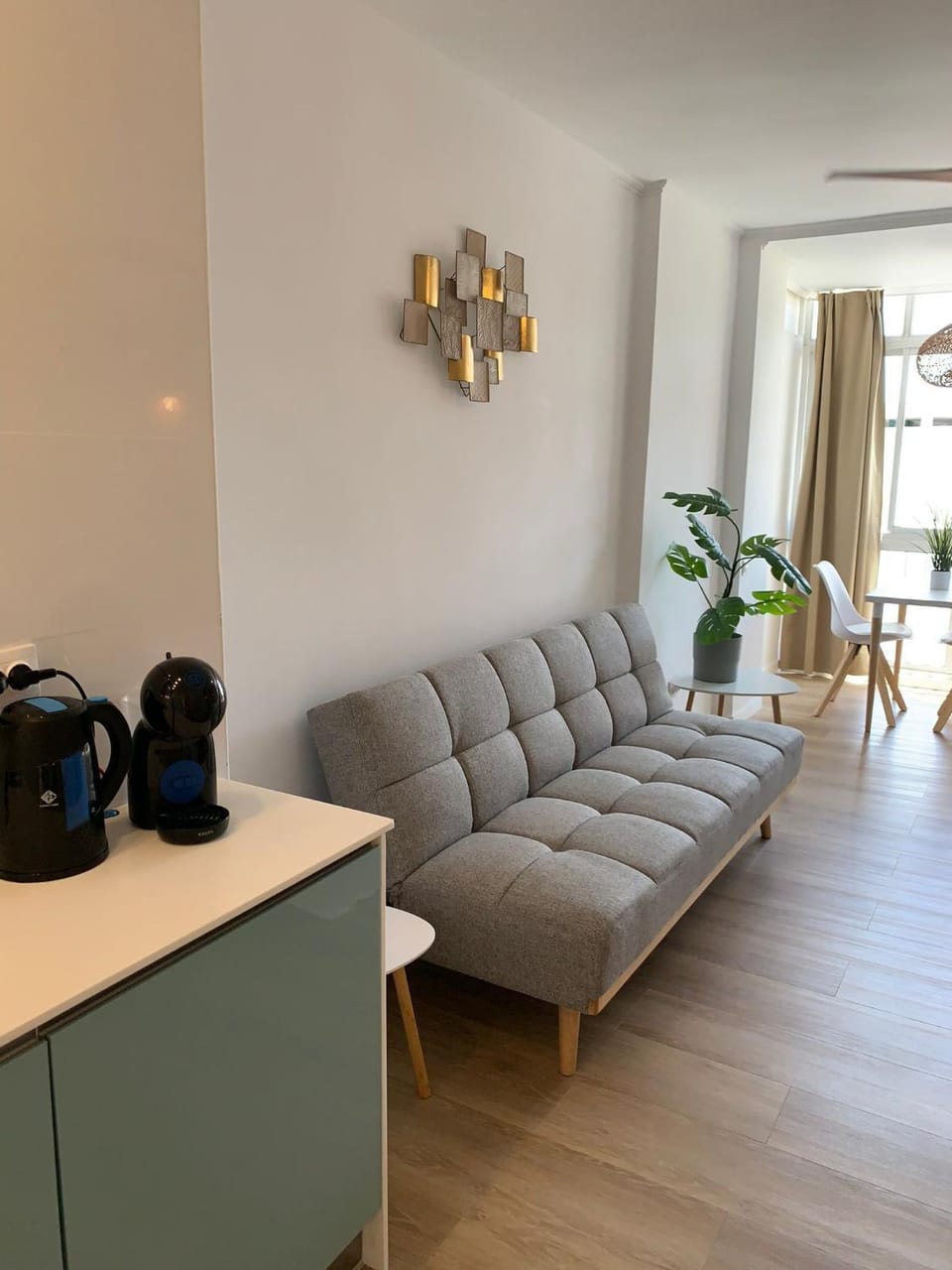 Kitchen or kitchenette, Living room, Seating area