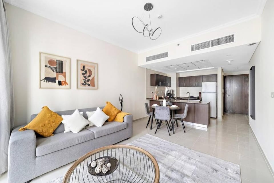 StoneTree - Near JBR Beach - Prime Location Apartment in Dubai