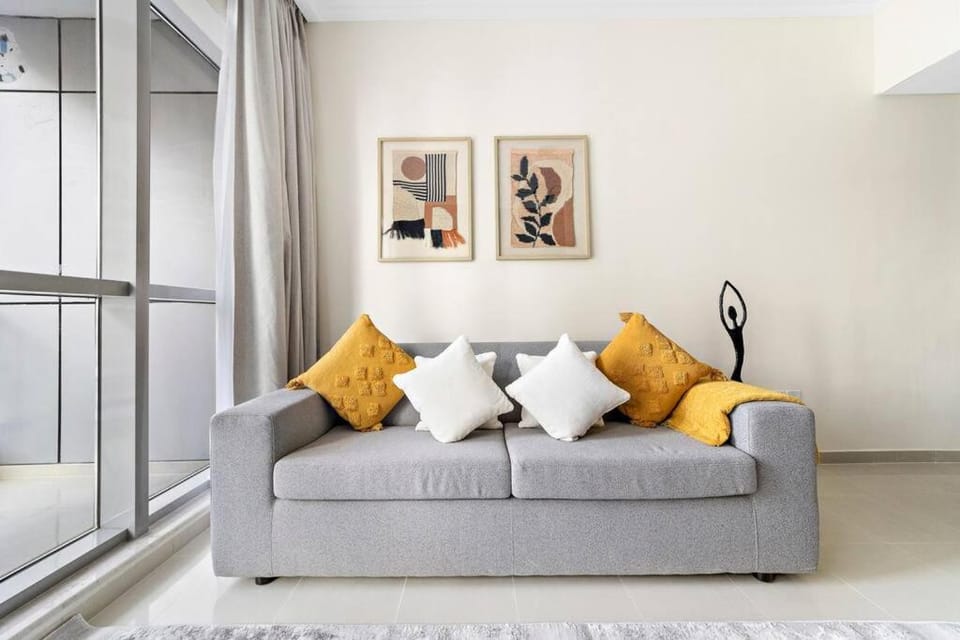 StoneTree - Near JBR Beach - Prime Location Apartment in Dubai