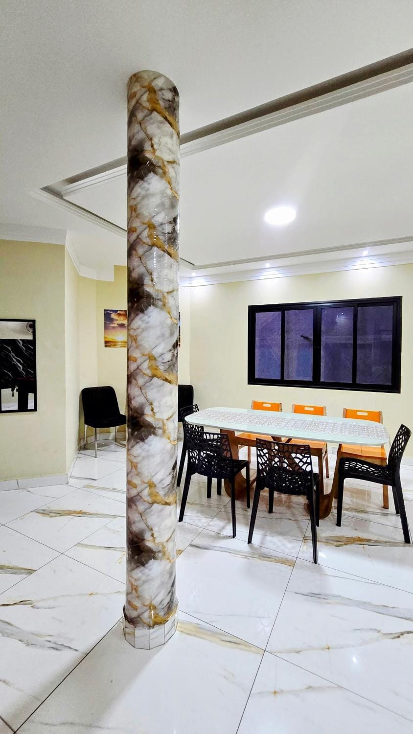 Casa Encantadora com opcao de piscina aquecida, lazer completo e do lado da praia House in State of São Paulo