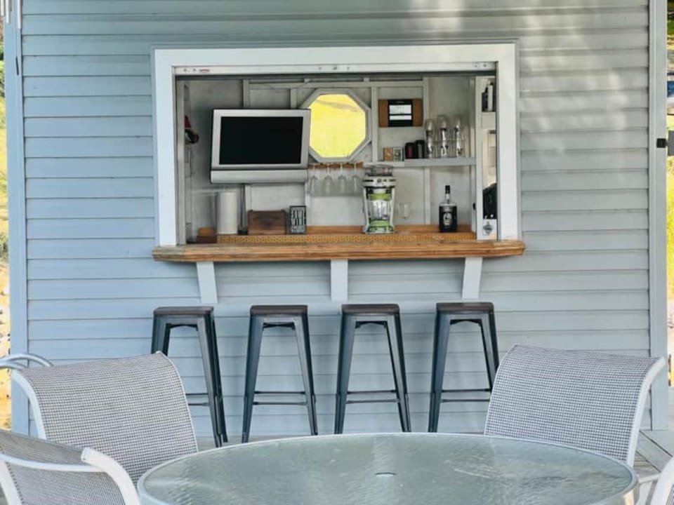 Lounge or bar