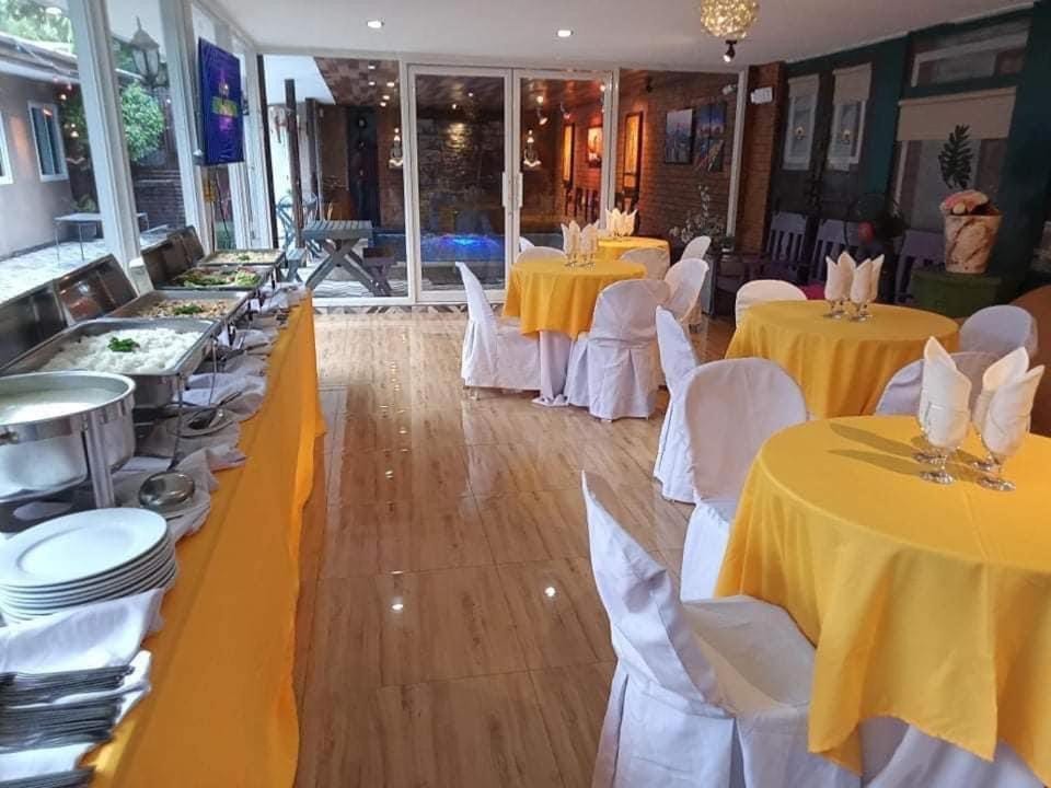 Central Perk inspired pool villa Villa in Bacolod