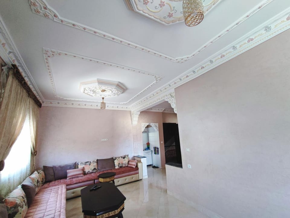 Appartement 2 chambres et 3 façades - Pas de couple non marié Apartment in Tangier
