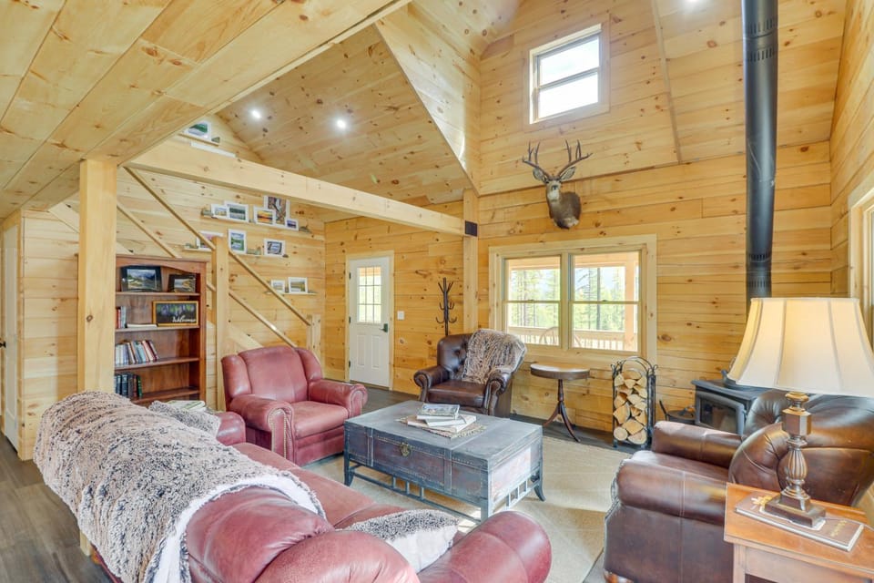 Secluded Cabin w/ Mtn Views ~ 33 Mi to Bigfork! Cabin in Montana