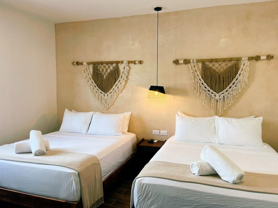 Bed, towels