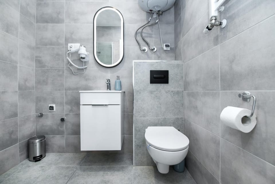 Toilet, Bathroom