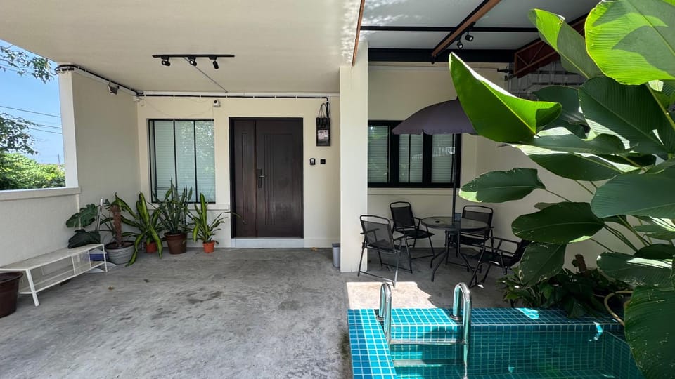 Zen Retreat Glass Pool Villa House in Perak