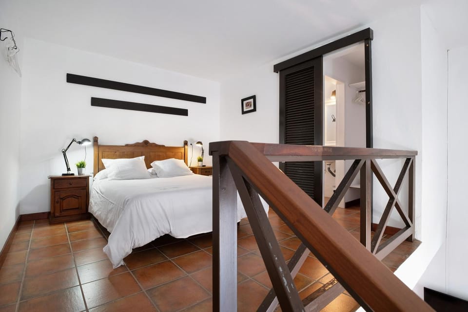 Property building, Living room, Bedroom