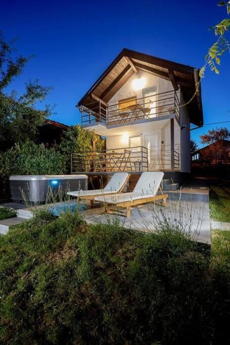 Property building, Night