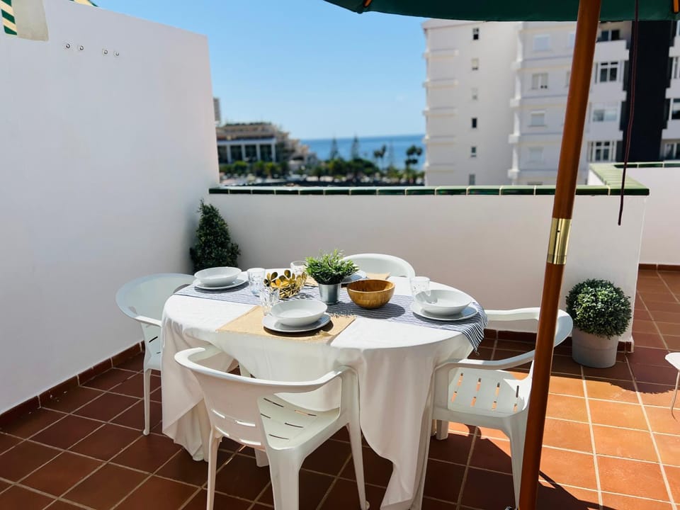 View (from property/room), Balcony/Terrace, Dining area