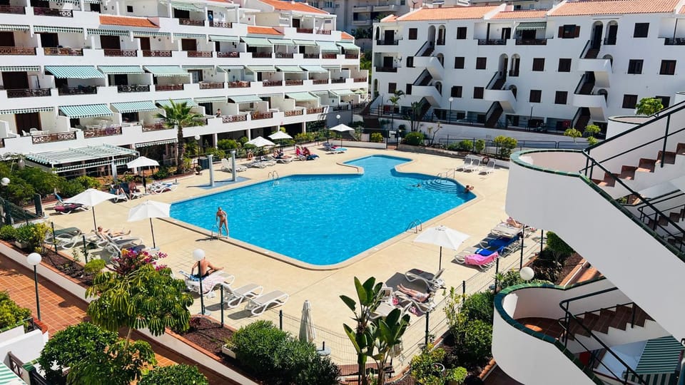 Pool view, Swimming pool, Swimming pool