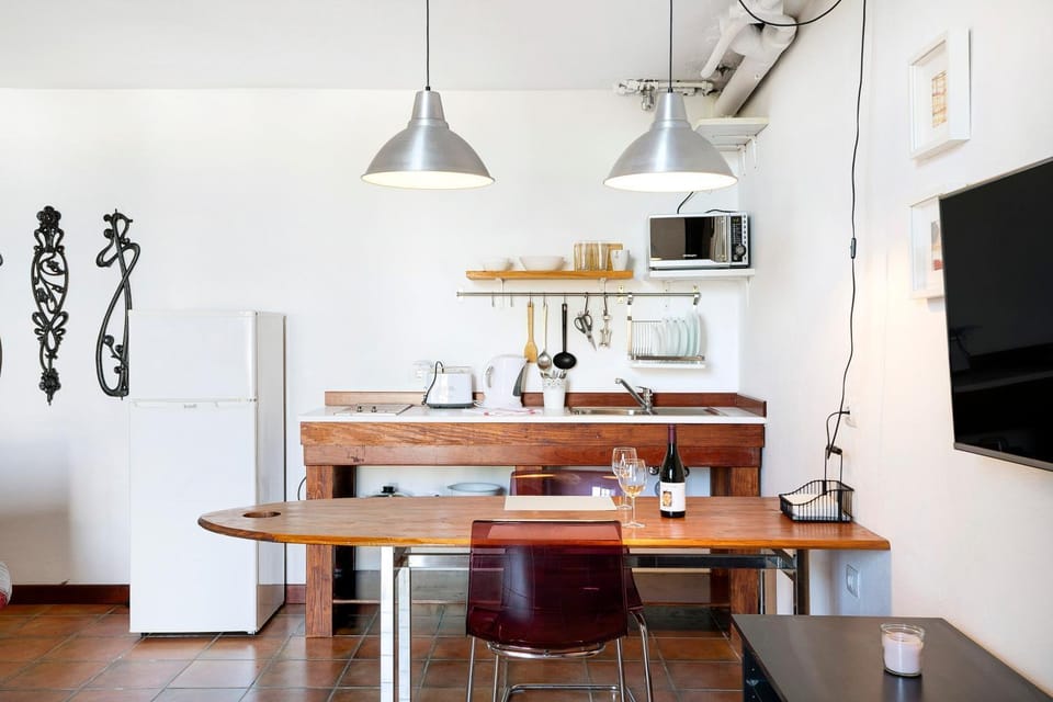 Property building, Kitchen or kitchenette, Living room