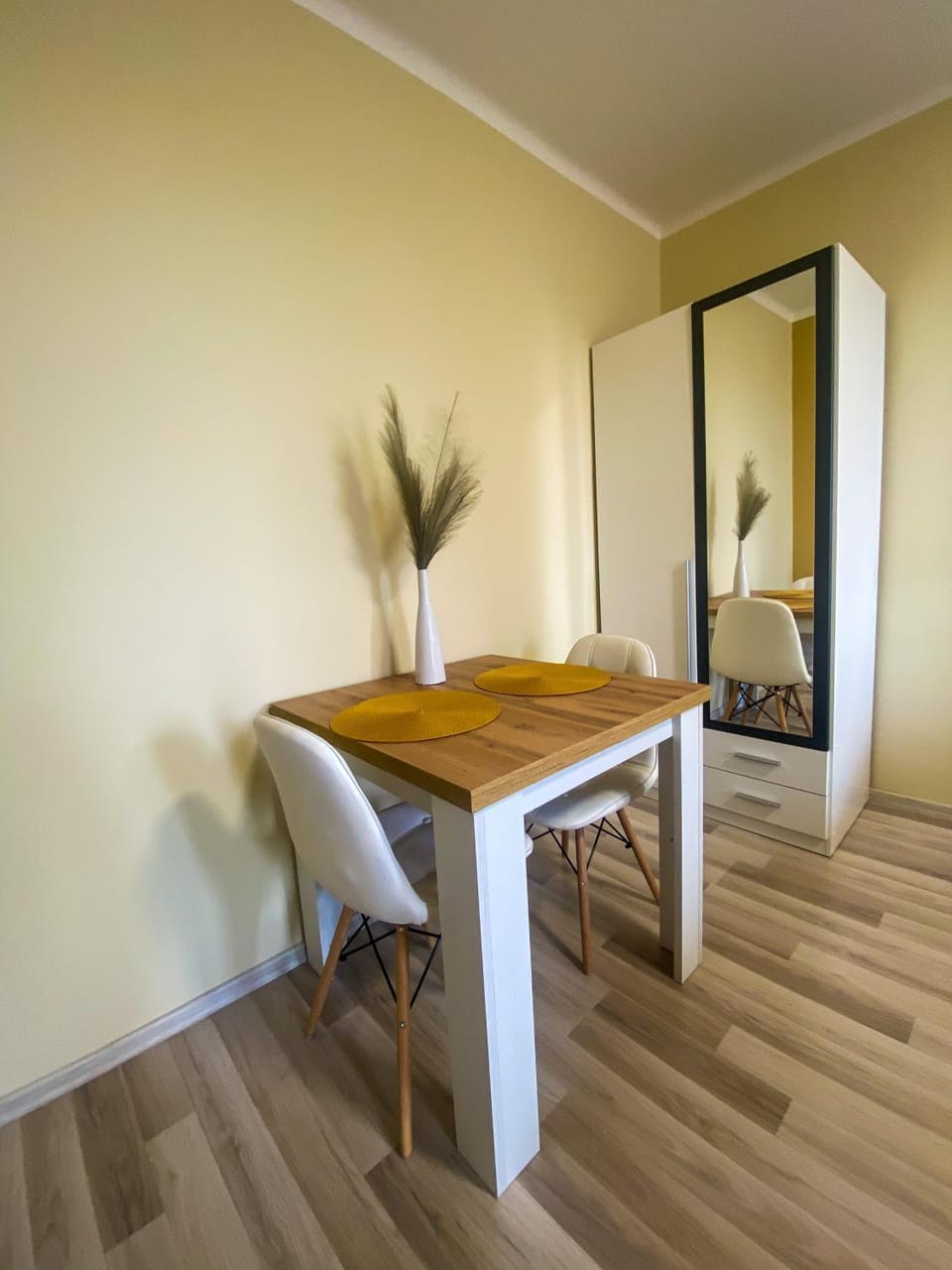 Fresh smartly designed Studio Flat & sunny balcony Apartment in Budapest
