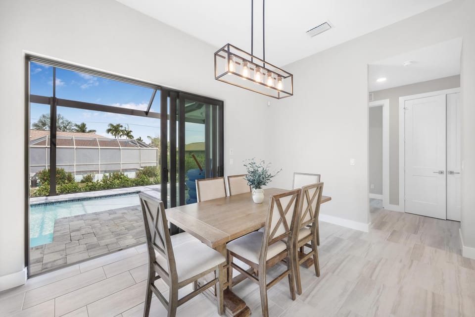 Marco Coastal Luxury | Pool, Spa and Outdoor Kitchen House in Marco Island