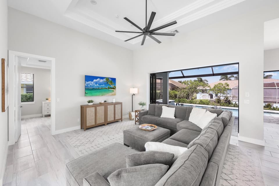 Marco Coastal Luxury | Pool, Spa and Outdoor Kitchen House in Marco Island