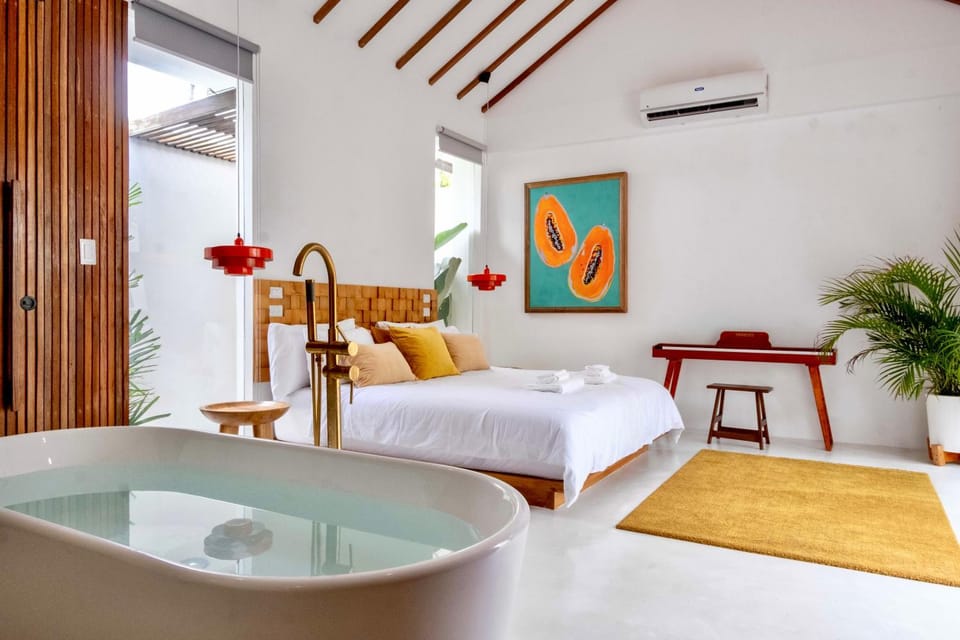Bed, Photo of the whole room, Bedroom