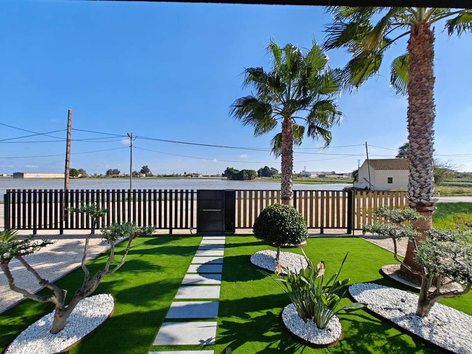 View (from property/room), Balcony/Terrace