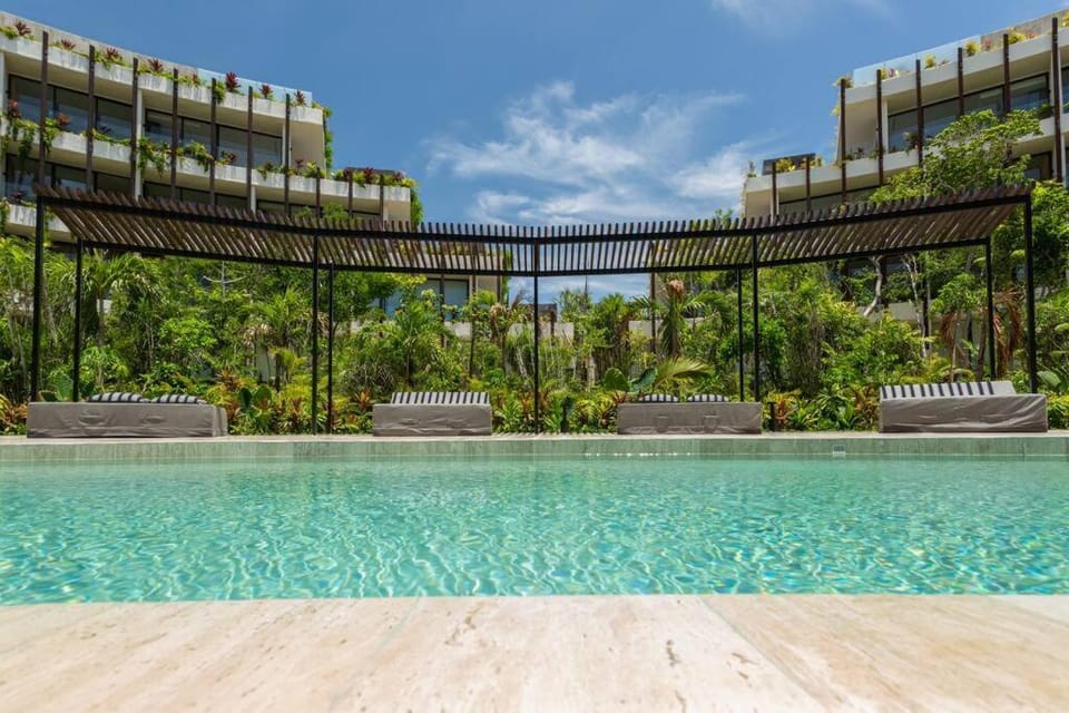 Swimming pool, Swimming pool