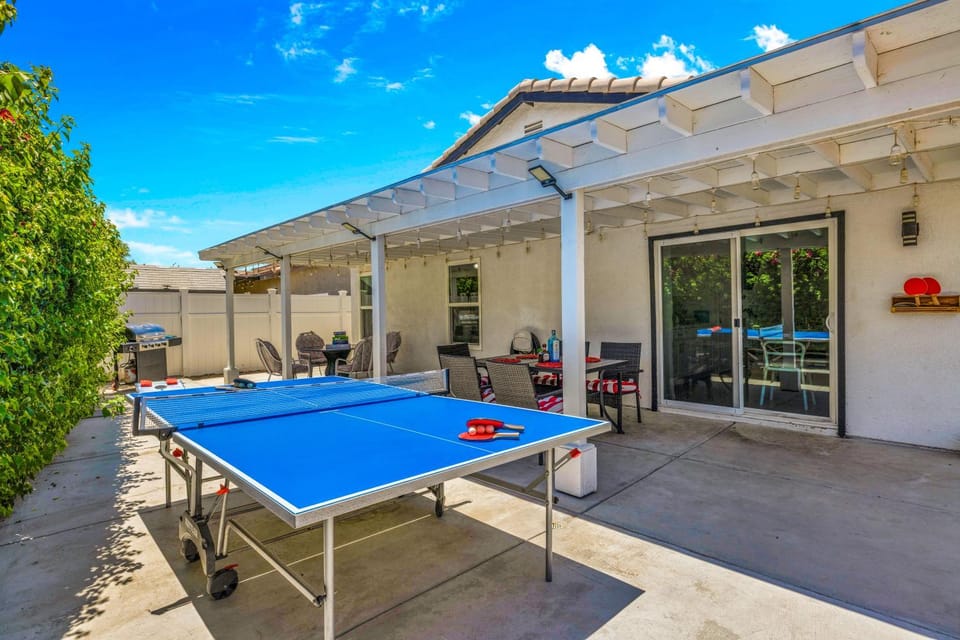 The Coachella Gem weekly discounts House in Indio