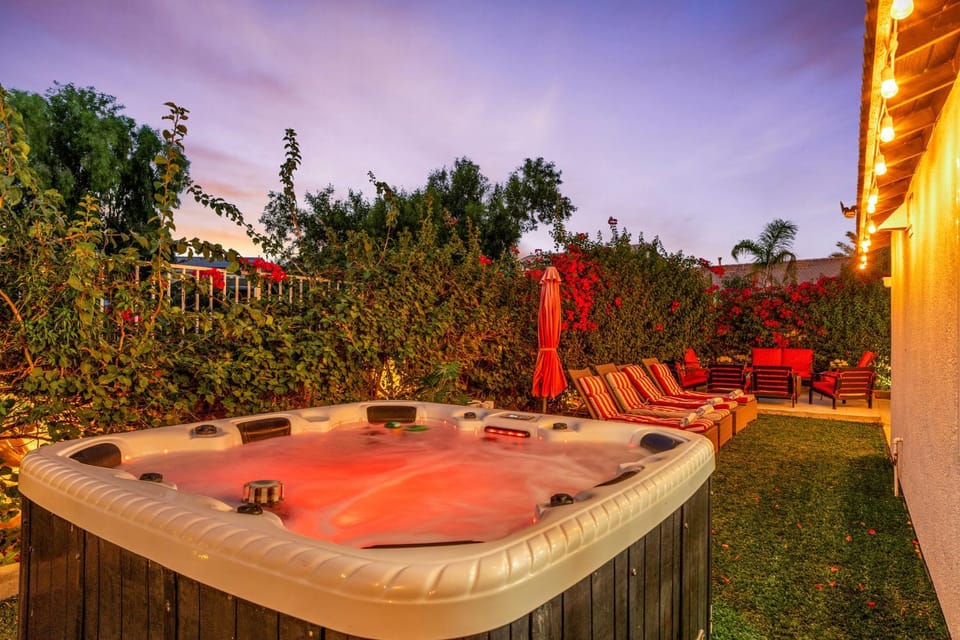 Hot Tub, Hot Tub