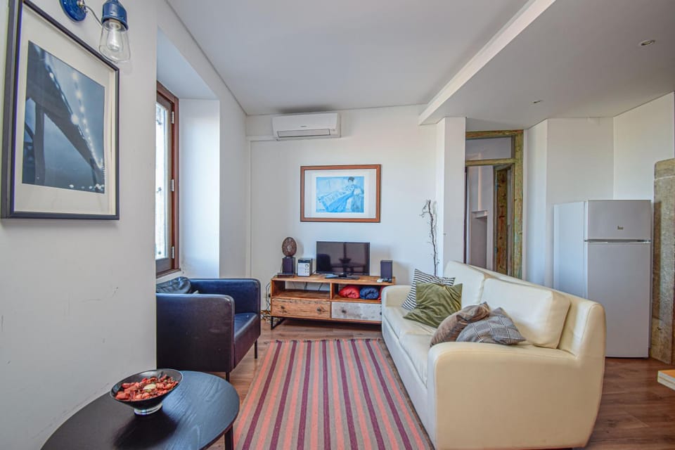 TV and multimedia, Living room, air conditioner
