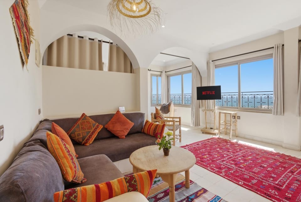 TV and multimedia, View (from property/room), Living room, Photo of the whole room, Seating area