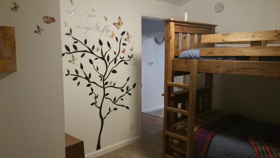 Bed, Photo of the whole room, Bedroom, bunk bed