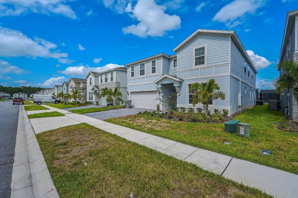 New Luxury 10 Bedrooms Home - Windsor Island House in Polk County