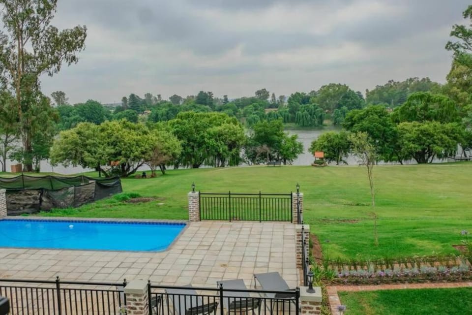 PontVineyard @ Pont de Val Apartment in Gauteng
