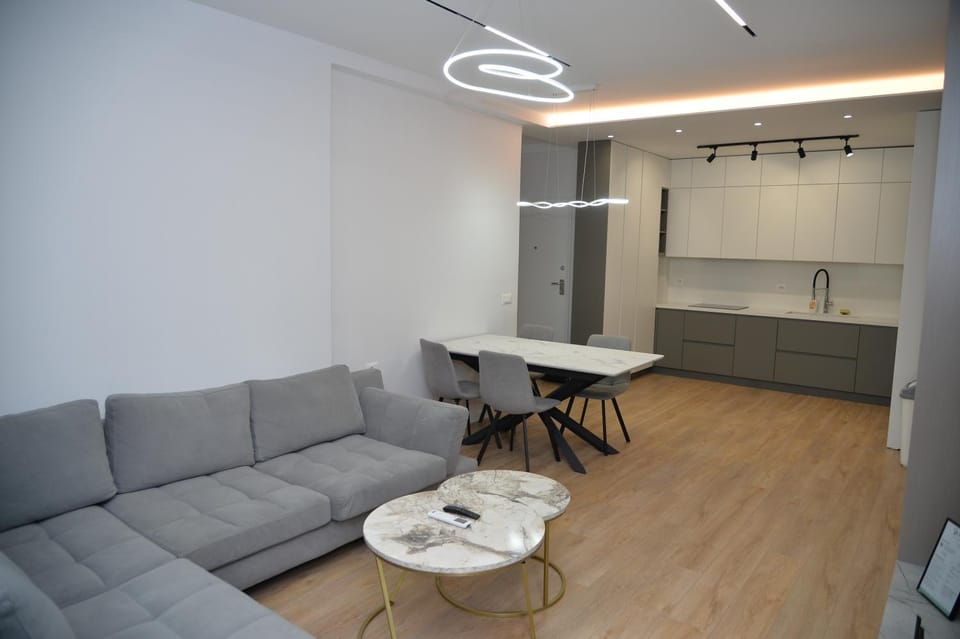Hera Tirana Suite Deluxe Apartment in Tirana