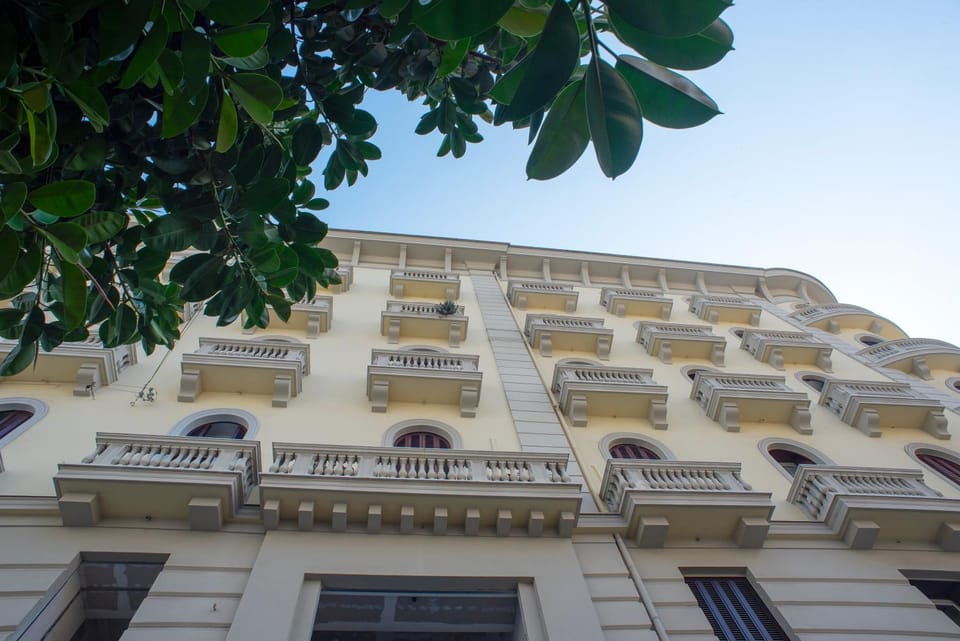 Property building, Balcony/Terrace