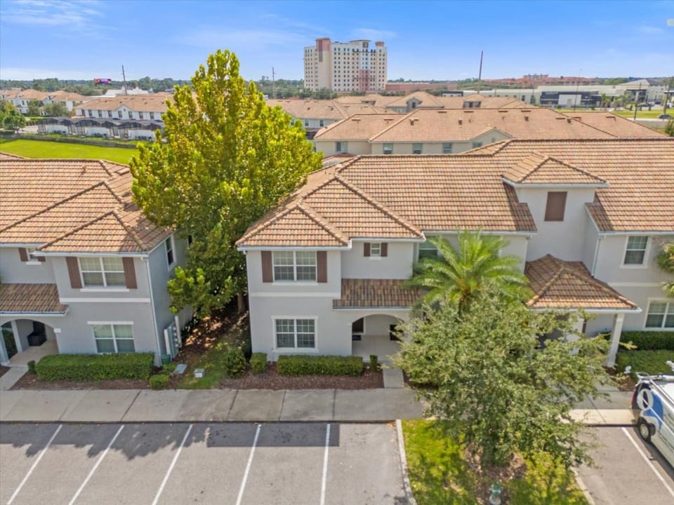 Comfortable 5BR Home Near Disney 10 min House in Kissimmee