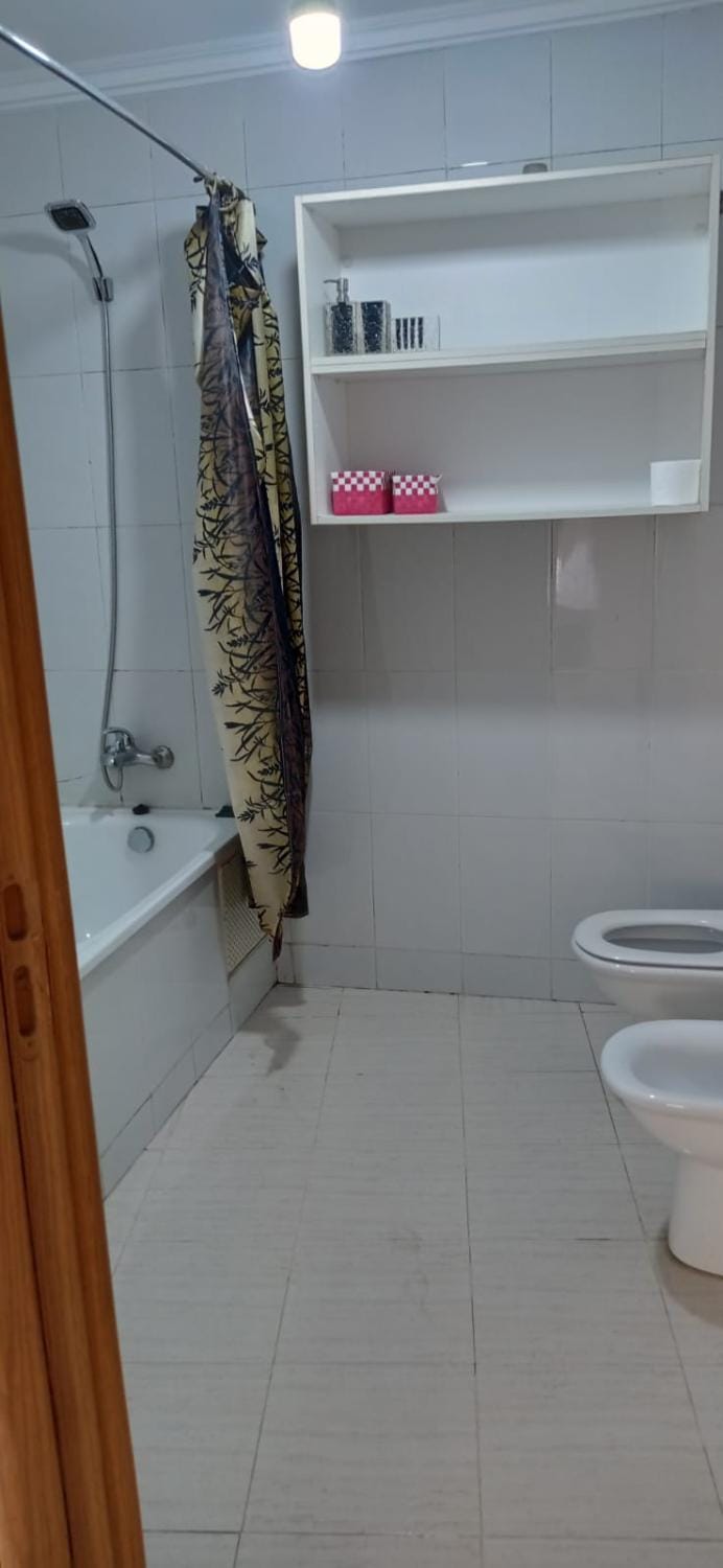 Shower, Toilet, Bathroom, bidet, towels