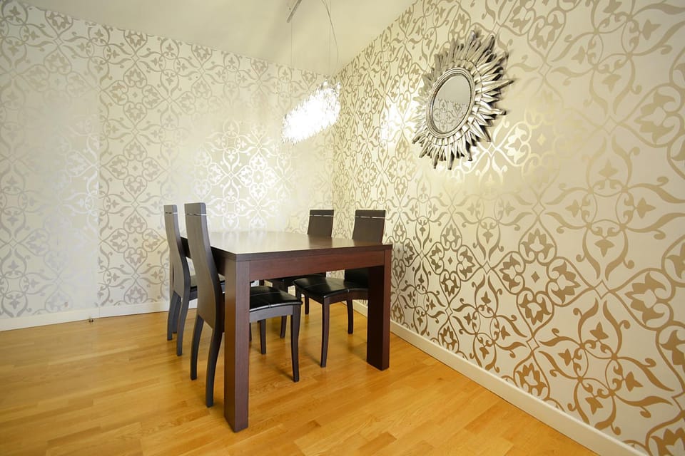 Living room, Dining area