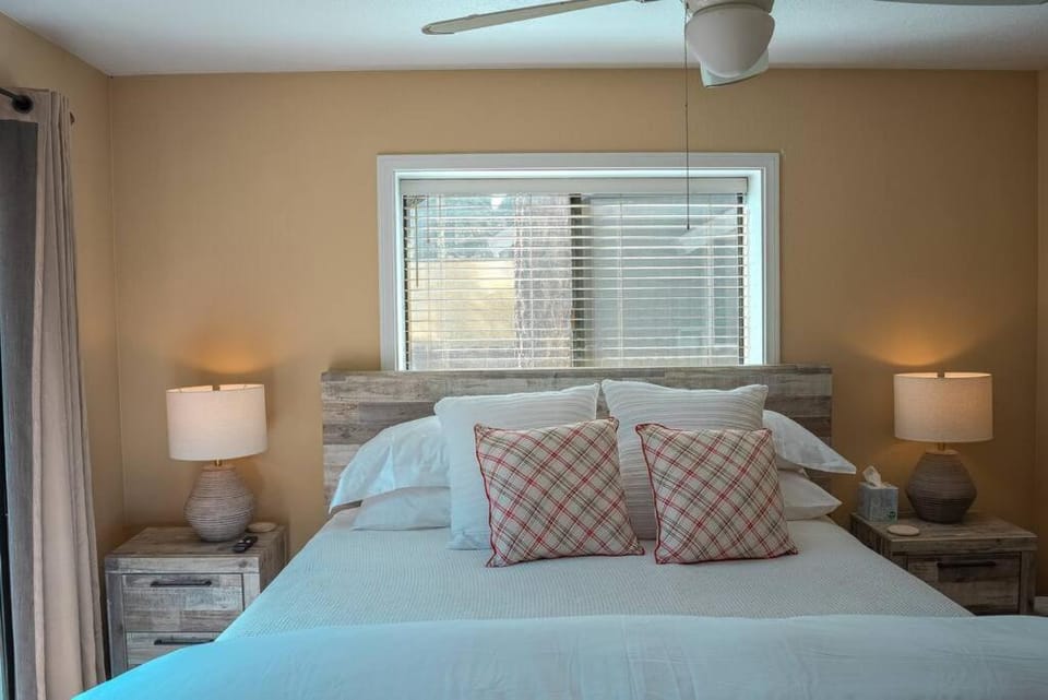The Lilac Lodge, The Ultimate Getaway! Villa in Southern California