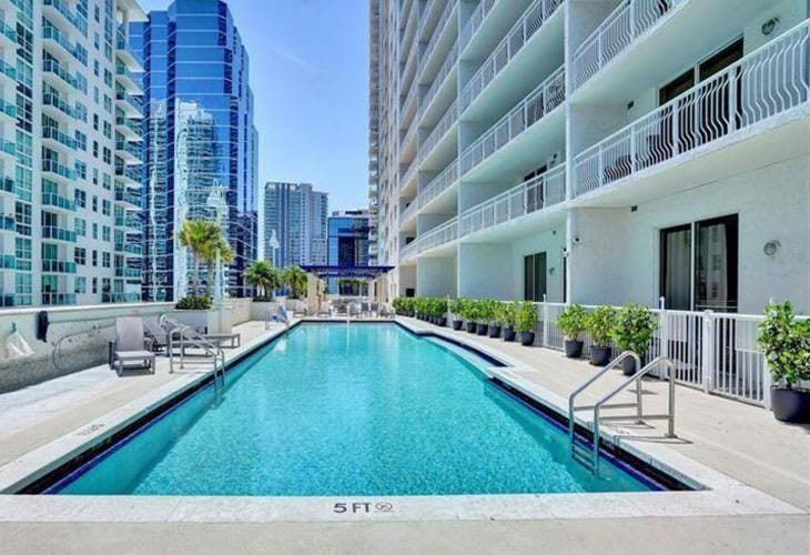 36th floor Brickell bay view 1BR 2 Queens and Sofa Bed Apartment in Brickell
