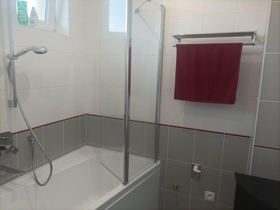 Shower, Bathroom, Bath