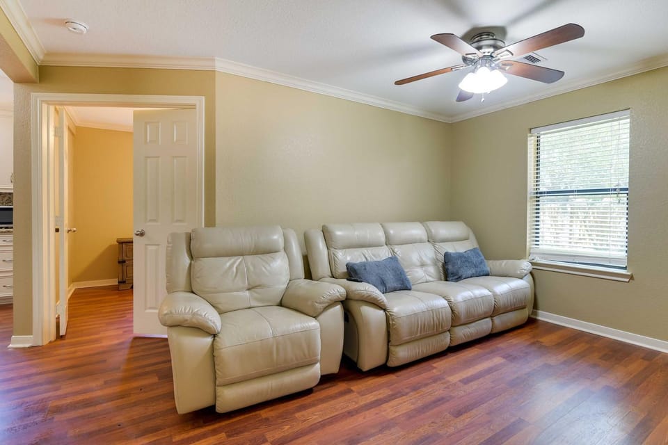 Cozy Texas City Guest House - 5 Mi to Beach! Apartment in Texas City
